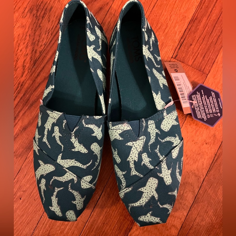 Whale Toms